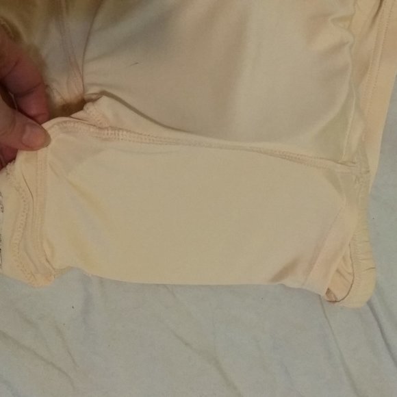 5/$25 NWOT Padded Shapewear shorts Medium - Picture 7 of 13